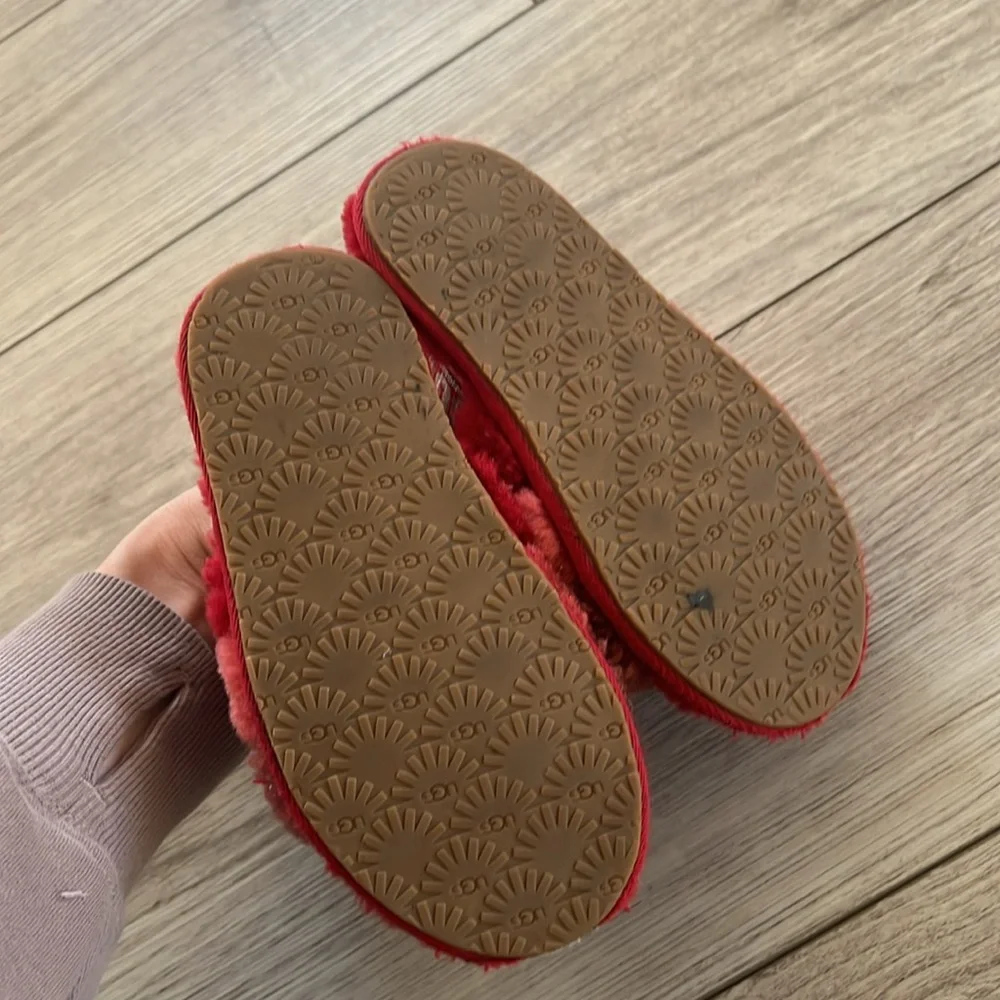 UGG Toddler Fluff Yeah Red Slipper Shoes Size 11